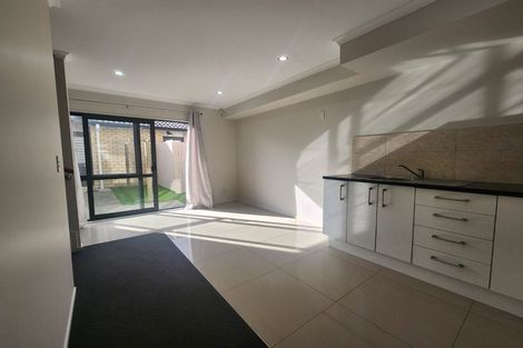 Photo of property in 7/4 Wallson Crescent, Wiri, Auckland, 2104