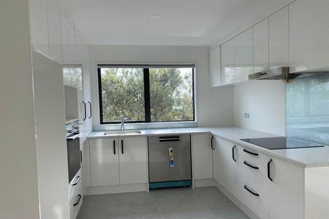 Photo of property in 16 Panga Place, Henderson, Auckland, 0612