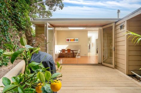 Photo of property in 223 Ohiro Road, Brooklyn, Wellington, 6021