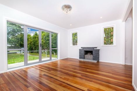 Photo of property in 26 Trojan Crescent, New Lynn, Auckland, 0600