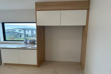 Photo of property in 723a Massey Road, Mangere, Auckland, 2022