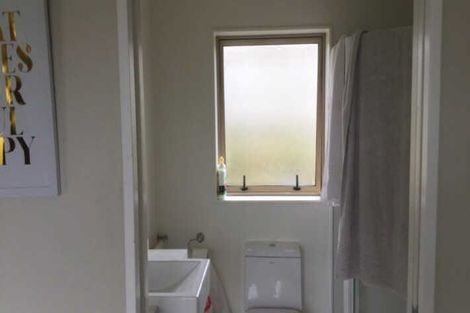 Photo of property in 4 Kereru Rise, Papakura, 2110