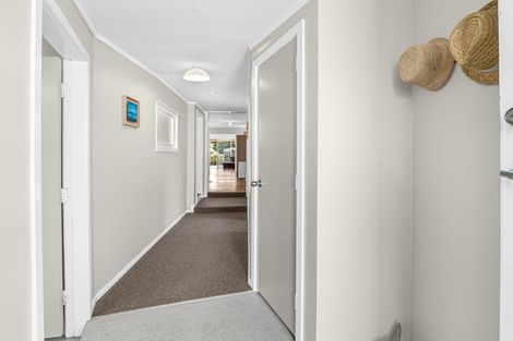 Photo of property in 86 Rua Avenue, Waitarere Beach, Levin, 5510