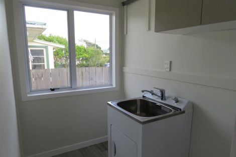 Photo of property in 26 Paritutu Road, Spotswood, New Plymouth, 4310