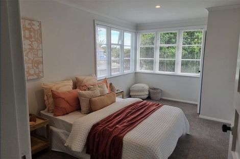 Photo of property in 30 Goldsmith Crescent, Levin, 5510