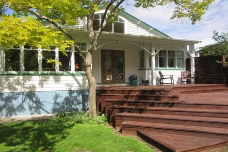 Photo of property in 48 Ferry Street, Seatoun, Wellington, 6022