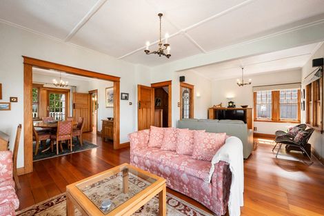 Photo of property in 19 Rawhiti Terrace, Kelburn, Wellington, 6012