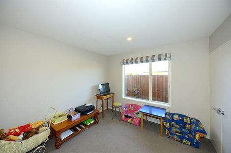 Photo of property in 11 Oratia Grove, Northwood, Christchurch, 8051