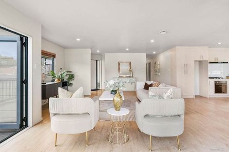 Photo of property in 49a Rehia Road, Massey, Auckland, 0614