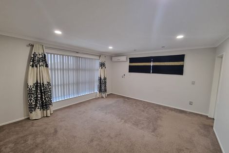 Photo of property in 4 Bruckless Drive, Flat Bush, Auckland, 2019
