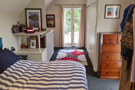 Photo of property in 14 Lower Watt Street, Wadestown, Wellington, 6012