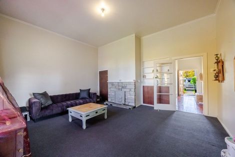 Photo of property in 53 Waverley Street, Waipawa, 4210