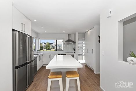 Photo of property in 32 Memorial Park Lane, Hobsonville, Auckland, 0618