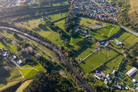 Photo of property in 4 Reikorangi Road, Waikanae, 5036