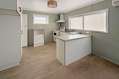 Photo of property in 90 Seabury Avenue, Foxton Beach, Foxton, 4815