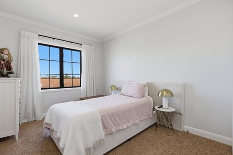 Photo of property in 166 Oriental Parade, Papamoa Beach, Papamoa, 3118