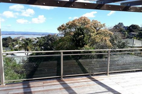 Photo of property in 17 Sea Vista Avenue, Beach Haven, Auckland, 0626