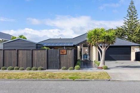 Photo of property in 196 Tutere Street, Waikanae Beach, Waikanae, 5036
