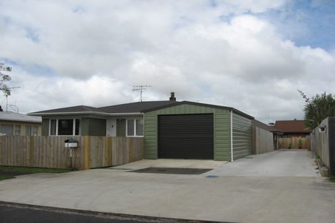 Photo of property in 4 Paterson Avenue, Pukekohe, 2120