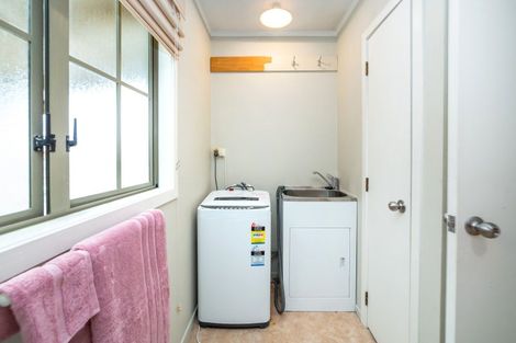 Photo of property in 68a Pembroke Street, Carterton, 5713