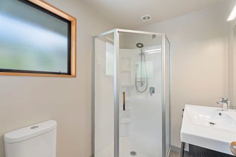 Photo of property in 8 Larch Place, Wanaka, 9305