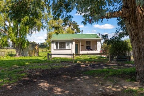 Photo of property in 1678 Kimbolton Road, Cheltenham, Feilding, 4777