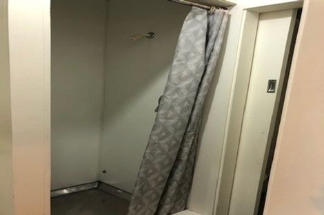 Photo of property in 82 Rolleston Street, Mount Cook, Wellington, 6021