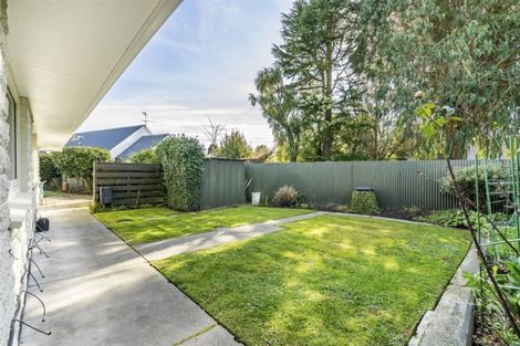 Photo of property in 16 Stormont Place, Avonhead, Christchurch, 8042