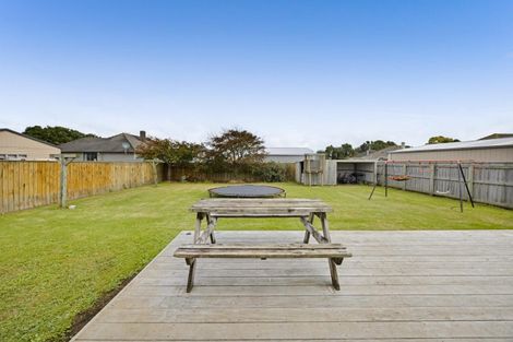 Photo of property in 18 Whitcombe Road, Opunake, 4616