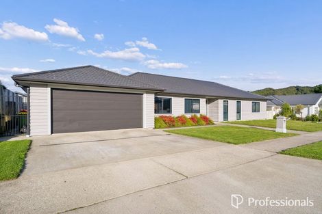 Photo of property in 6 Jack Vaughan Grove, Wainuiomata, Lower Hutt, 5014