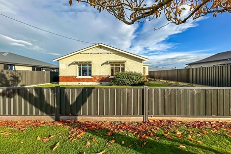 Photo of property in 24 Park Street, Winton, 9720
