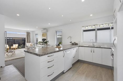 Photo of property in 7b/2 Arosa Place, Parklands, Christchurch, 8083