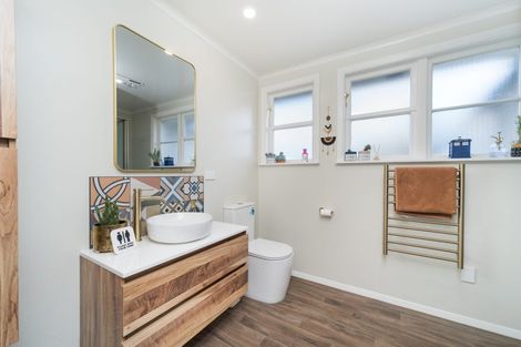Photo of property in 16 Newbury Street, Awapuni, Palmerston North, 4412