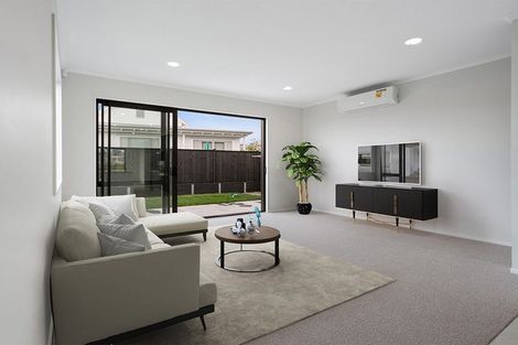 Photo of property in 120 Symes Drive, Red Beach, 0932