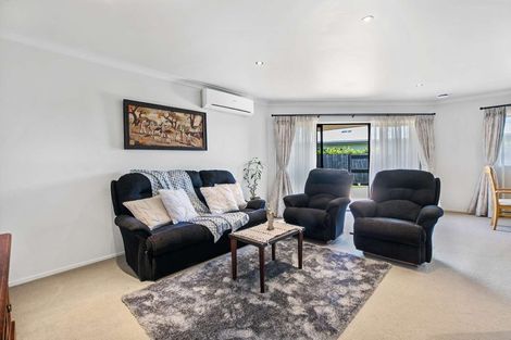Photo of property in 32 Coleraine Drive, Rototuna, Hamilton, 3210