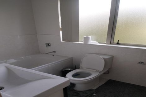 Photo of property in 5a Harry Ward Place, Henderson, Auckland, 0610