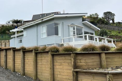Photo of property in 8 Tainui Street, Mokau, 4376