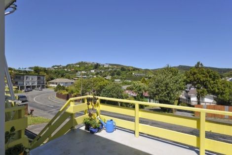 Photo of property in 2/18 Thurleigh Grove, Karori, Wellington, 6012