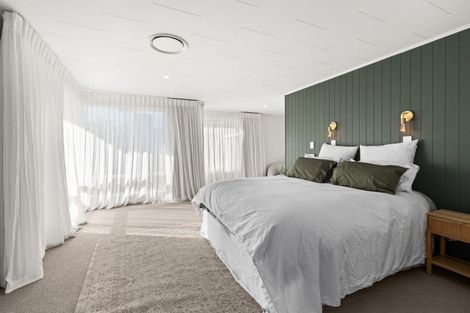 Photo of property in 21 Busby Hill, Havelock North, 4130