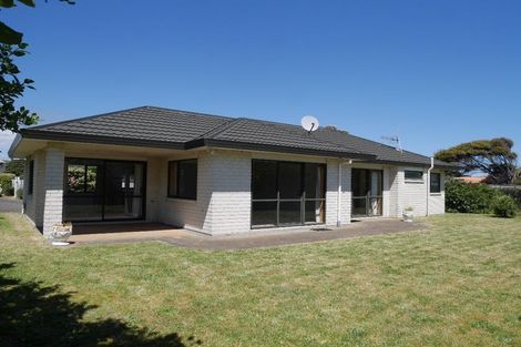 Photo of property in 77 Michael Road, Paraparaumu Beach, Paraparaumu, 5032