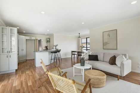 Photo of property in 29 Hugh Green Drive, Pinehill, Auckland, 0632