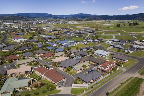 Photo of property in 2 Mayfair Close, Whitianga, 3510