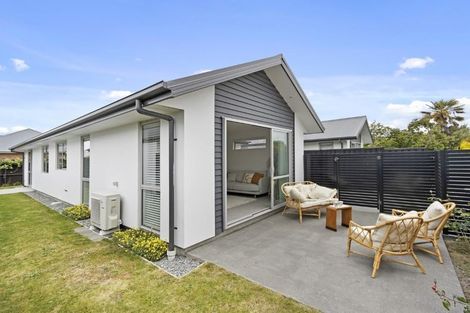Photo of property in 7b/2 Arosa Place, Parklands, Christchurch, 8083