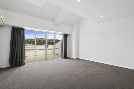 Photo of property in Coromandel Heights, 3/111 Coromandel Street, Newtown, Wellington, 6021