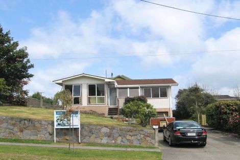Photo of property in 19 Sunset Street, Hilltop, Taupo, 3330
