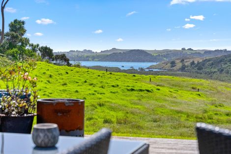 Photo of property in 27 Waterview Crescent, Kaiwaka, 0573