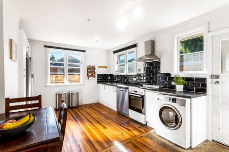 Photo of property in 328 Oxford Terrace, Avalon, Lower Hutt, 5011