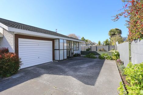 Photo of property in 2/13 Main South Road, Sockburn, Christchurch, 8042