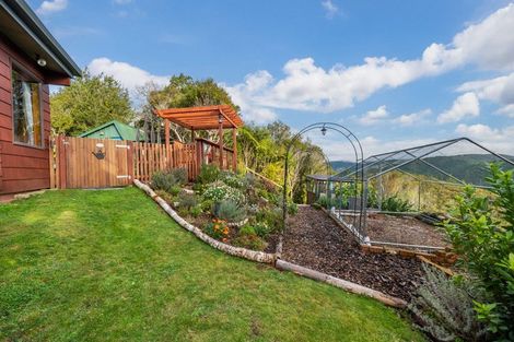 Photo of property in 108 Avro Road, Blue Mountains, Upper Hutt, 5371