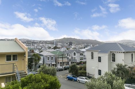 Photo of property in 4u6 Derby Street, Mount Victoria, Wellington, 6011